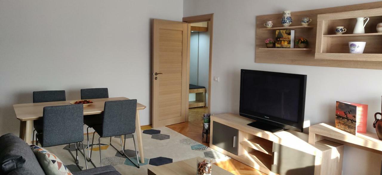 Modern&Cozy Apartment Piteşti Exterior foto